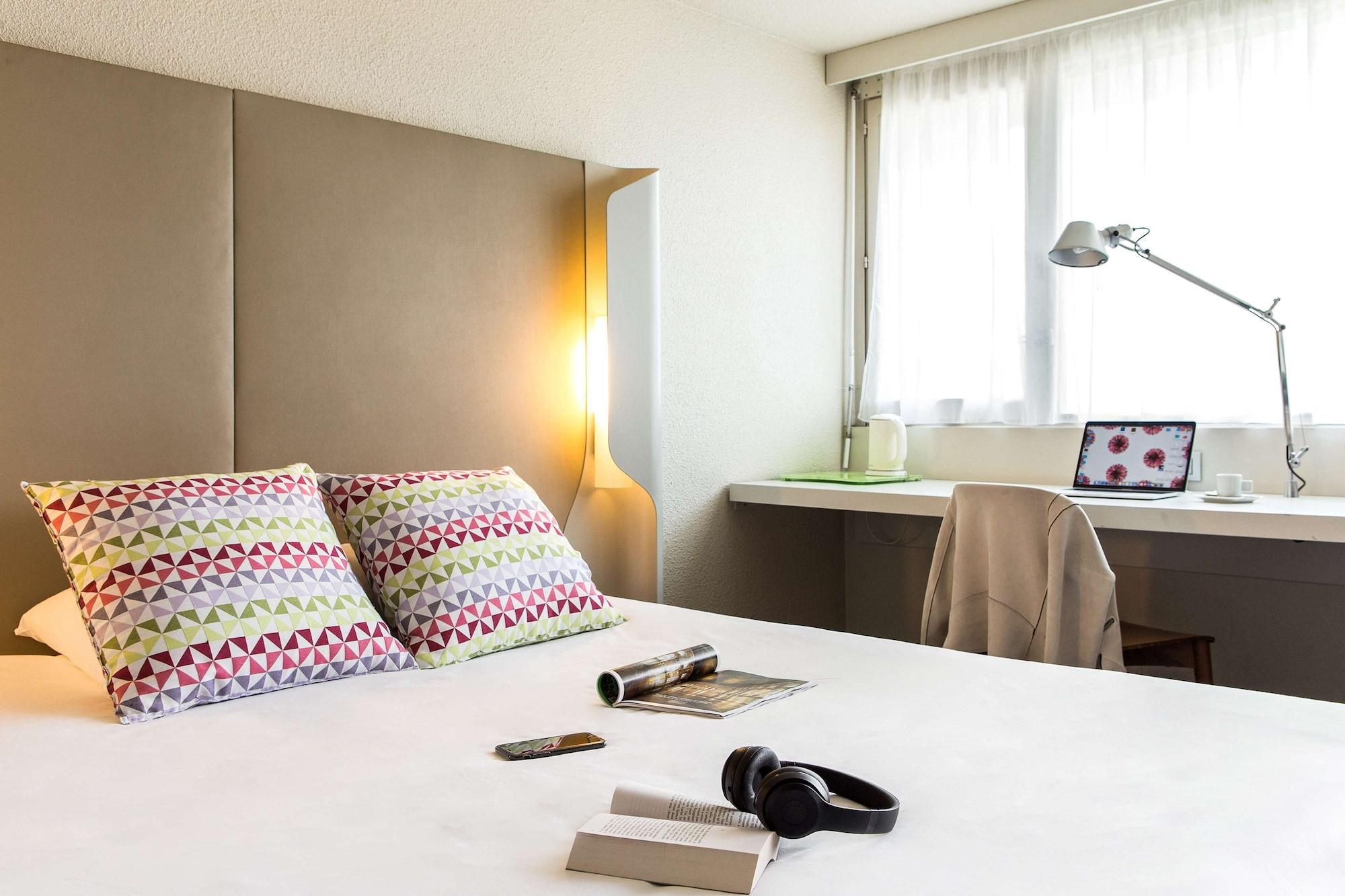 Campanile Conflans-Sainte-Honorine Hotel Екстериор снимка