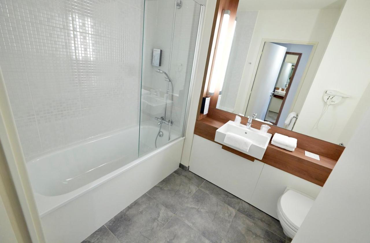 Campanile Conflans-Sainte-Honorine Hotel Екстериор снимка