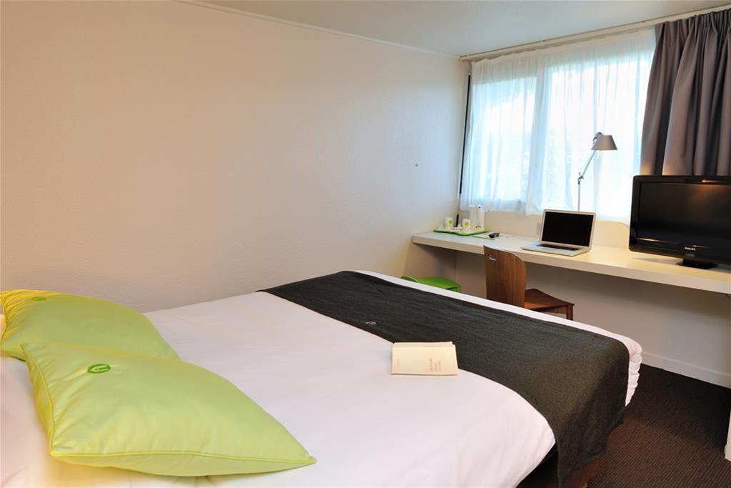 Campanile Conflans-Sainte-Honorine Hotel Екстериор снимка