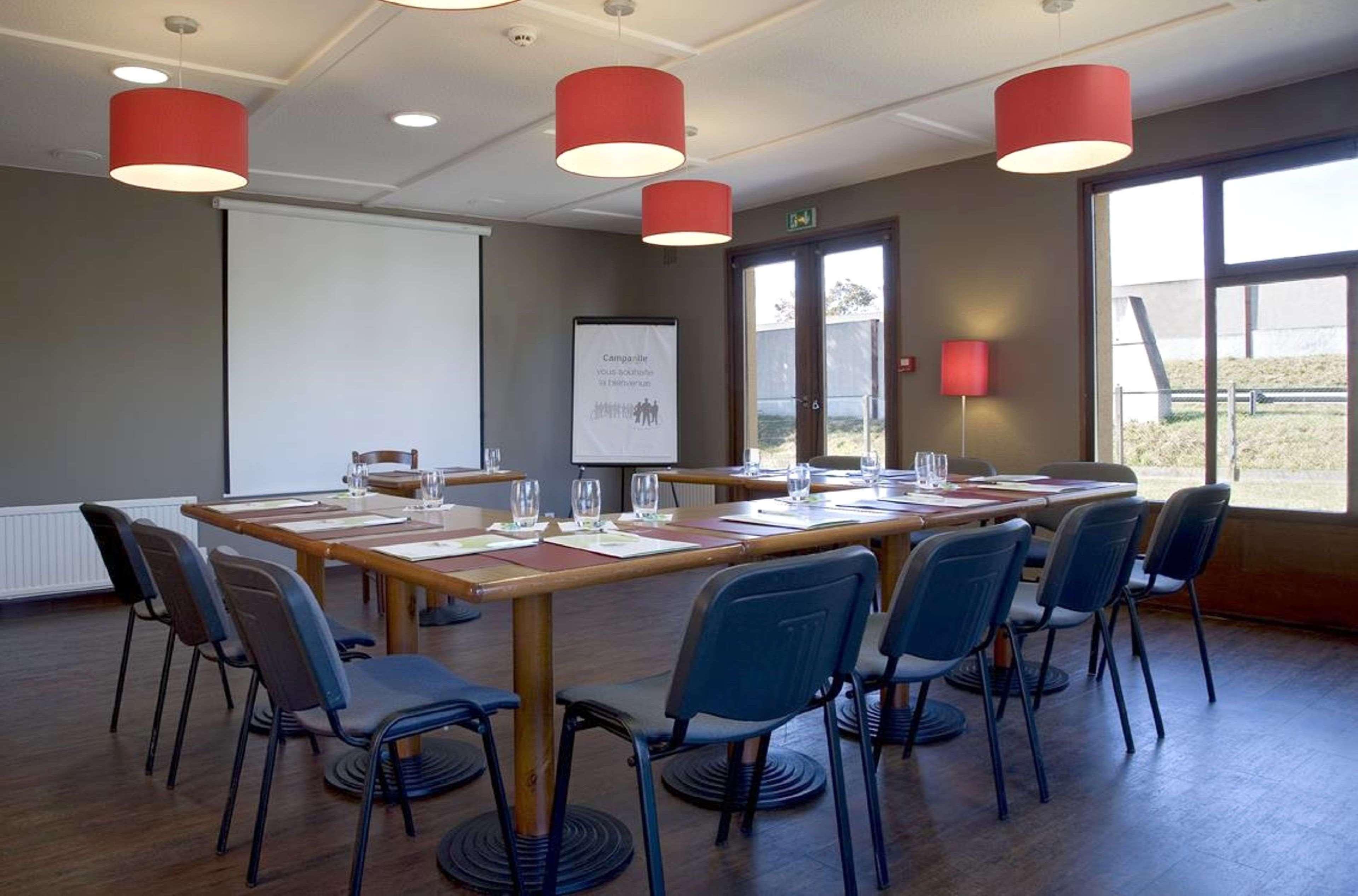 Campanile Conflans-Sainte-Honorine Hotel Екстериор снимка