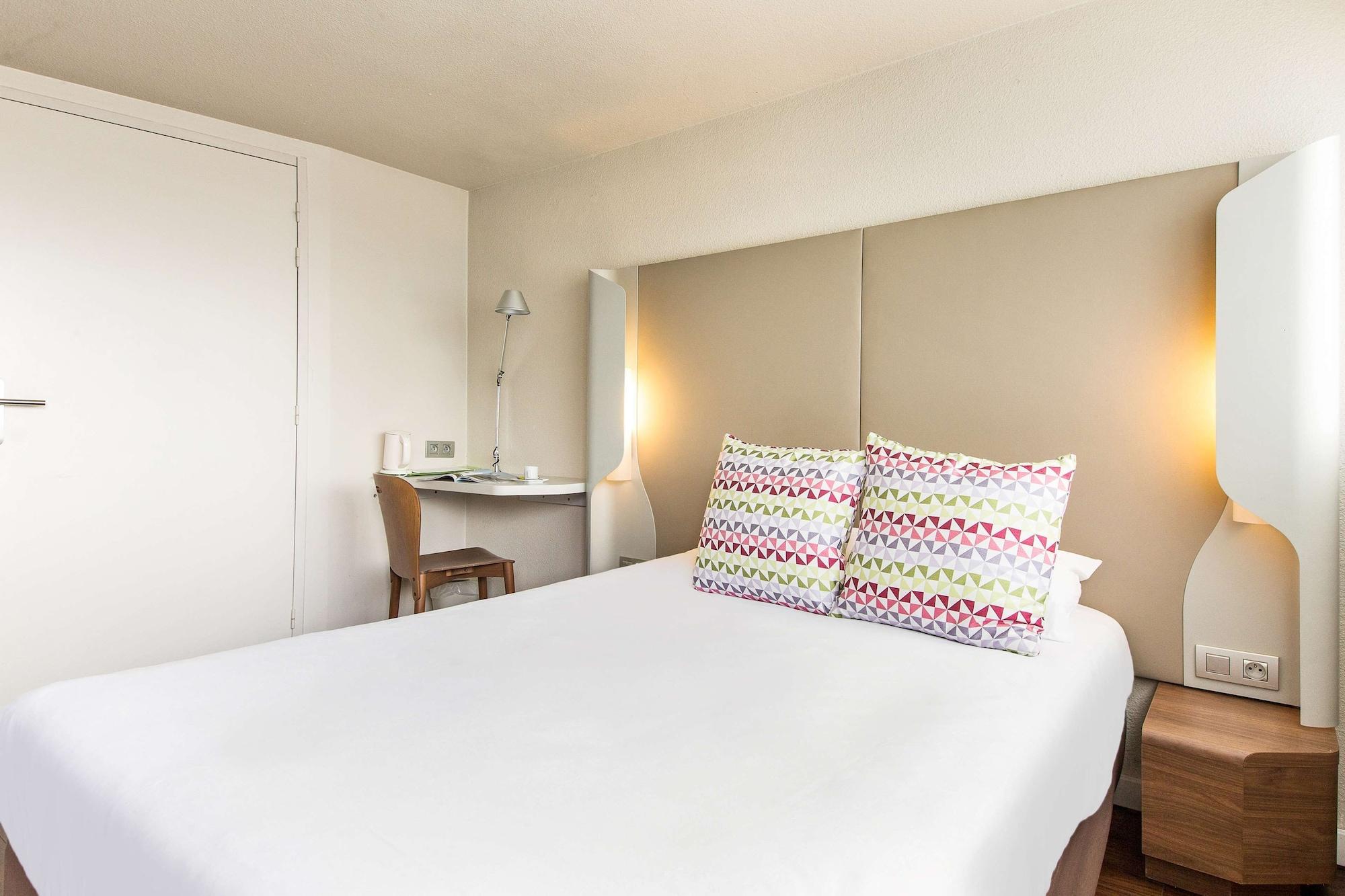Campanile Conflans-Sainte-Honorine Hotel Екстериор снимка