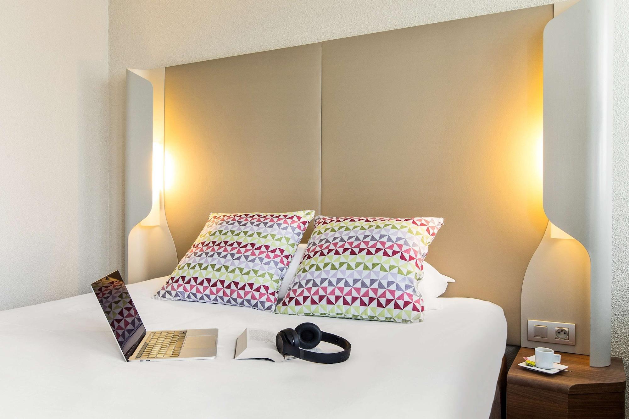 Campanile Conflans-Sainte-Honorine Hotel Екстериор снимка